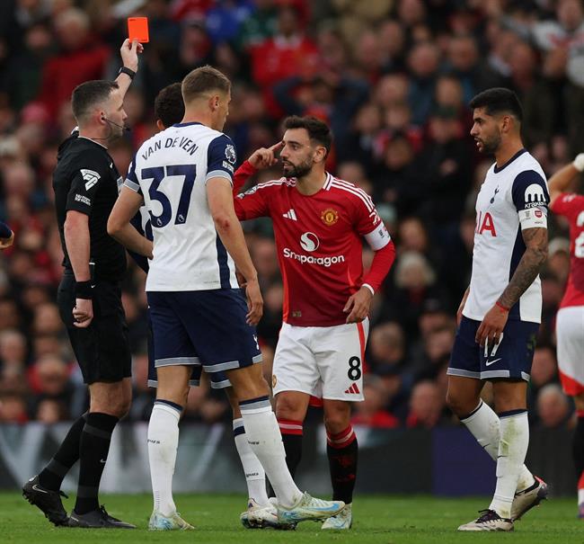 Bruno Fernandes lên tiếng sau tấm thẻ đỏ trước Tottenham 1